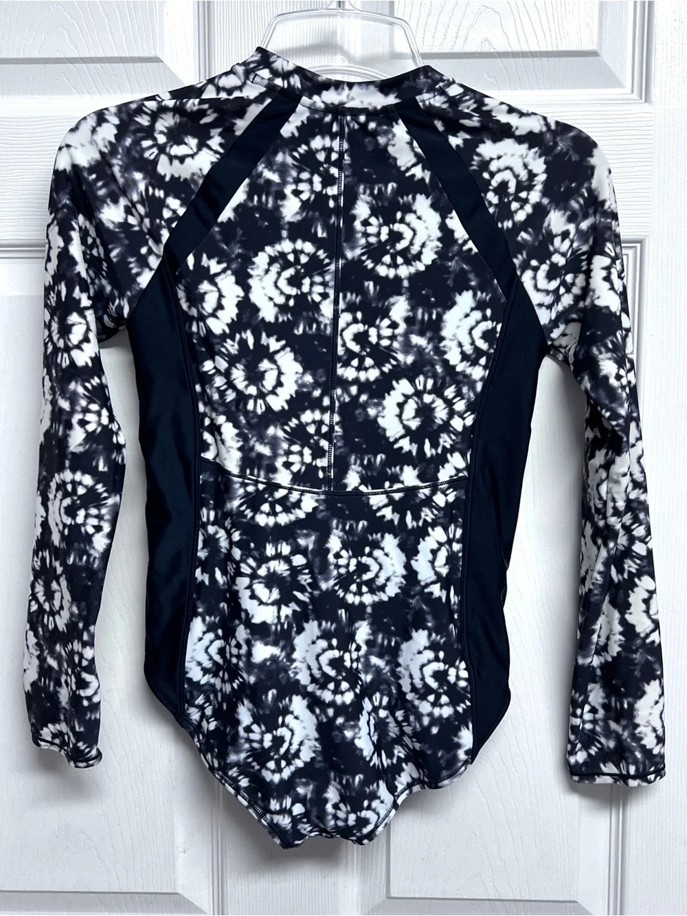 Athleta Girl Sz XL/14 Long Sleeve, One-Piece Rash Guard Maillot Swimsuit